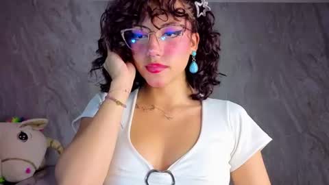 Snapshot of zoe_ch_ chatting on 06-20-26, 03:20 zoe_ch_ online show from 06-20-26, 03:20