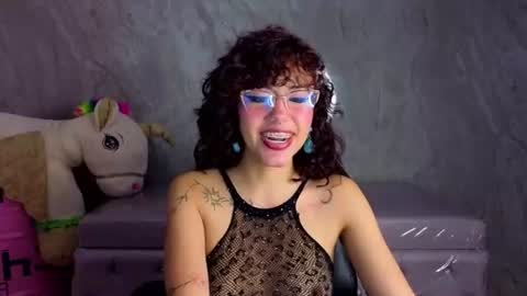 Snapshot of zoe_ch_ chatting on 06-23-26, 03:04 zoe_ch_ online show from 06-23-26, 03:04