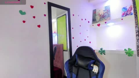 Z O E online show from 04-19-26, 06:10