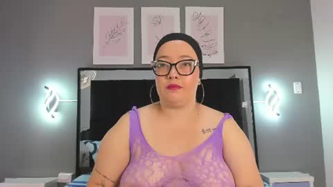 Snapshot of zoe_curvyy chatting on 07-09-26, 12:09 zoe_curvyy online show from 07-09-26, 12:09