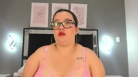 Snapshot of zoe_curvyy chatting on 07-15-26, 12:10 zoe_curvyy online show from 07-15-26, 12:10