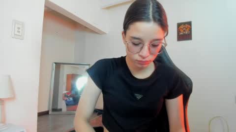 zoe_dear online show from 04-12-26, 07:08