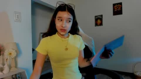 Snapshot of zoe_dear chatting on 04-29-26, 10:27 zoe_dear online show from 04-29-26, 10:27
