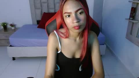 Snapshot of zoe_galli chatting on 10-24-25, 11:12 zoe_galli online show from 10-24-25, 11:12