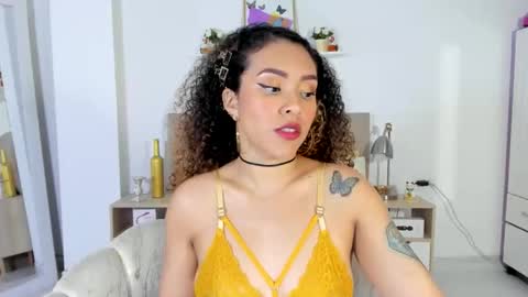 Snapshot of zoe_gruber chatting on 04-26-26, 12:52 Zoe Gruber online show from 04-26-26, 12:52