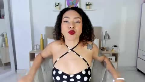 Snapshot of zoe_gruber chatting on 05-30-26, 12:08 Zoe Gruber online show from 05-30-26, 12:08
