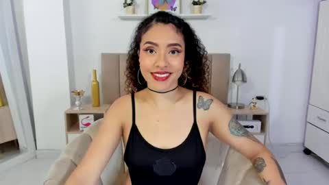 Snapshot of zoe_gruber chatting on 06-28-26, 11:11 Zoe Gruber online show from 06-28-26, 11:11