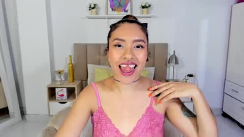 Snapshot of zoe_gruber chatting on 07-14-26, 11:43 Zoe Gruber online show from 07-14-26, 11:43