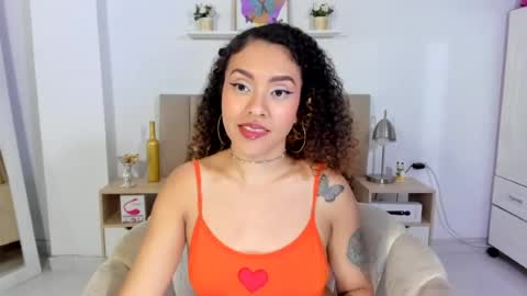 Snapshot of zoe_gruber chatting on 07-16-26, 01:11 Zoe Gruber online show from 07-16-26, 01:11