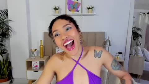 Snapshot of zoe_gruber chatting on 07-25-26, 01:47 Zoe Gruber online show from 07-25-26, 01:47