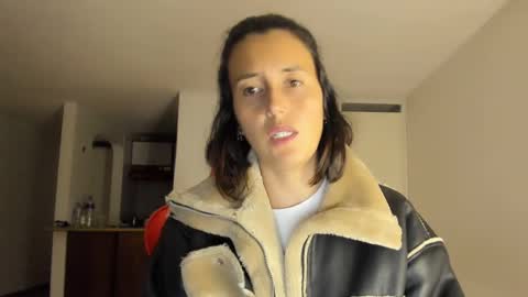 ZOE online show from 02-15-25, 01:10