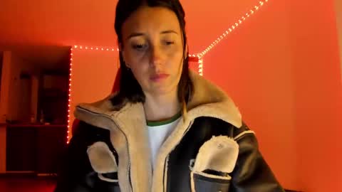 ZOE online show from 03-01-25, 01:00