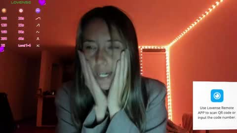 Snapshot of zoe_jeane_beker chatting on 05-18-26, 01:56 ZOE online show from 05-18-26, 01:56