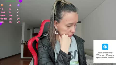 Snapshot of zoe_jeane_beker chatting on 05-19-26, 06:47 ZOE online show from 05-19-26, 06:47