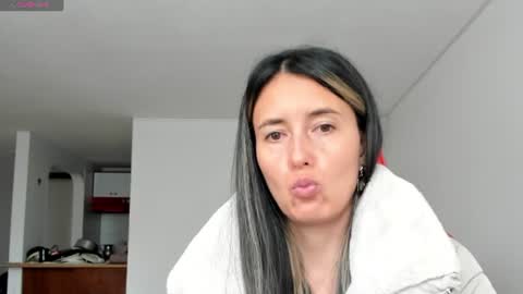 Snapshot of zoe_jeane_beker chatting on 07-02-26, 09:10 ZOE online show from 07-02-26, 09:10