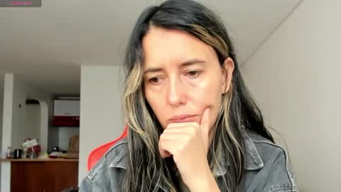 Snapshot of zoe_jeane_beker chatting on 07-21-26, 08:11 ZOE online show from 07-21-26, 08:11