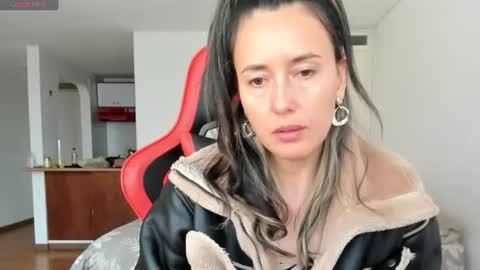 Snapshot of zoe_jeane_beker chatting on 07-28-26, 06:42 ZOE online show from 07-28-26, 06:42