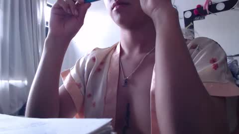 Snapshot of zoe_khall chatting on 02-14-25, 05:46 ZOE online show from 02-14-25, 05:46