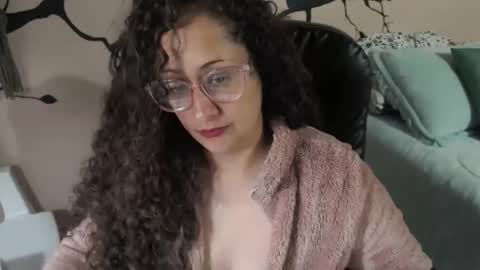 Zoe Koller online show from 11-07-25, 01:16