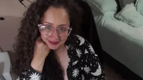 Zoe Koller online show from 11-21-25, 03:44