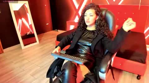 Snapshot of zoe_lara_34 chatting on 06-26-26, 04:06 zoe online show from 06-26-26, 04:06