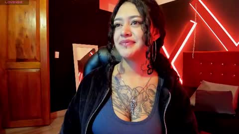 Snapshot of zoe_lara_34 chatting on 07-09-26, 03:43 zoe online show from 07-09-26, 03:43