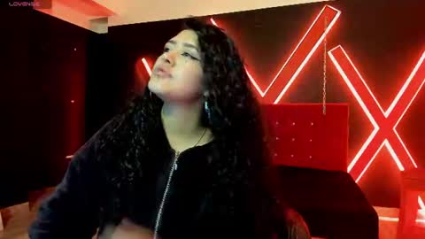 Snapshot of zoe_lara_34 chatting on 07-18-26, 03:00 zoe online show from 07-18-26, 03:00