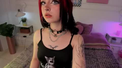 Snapshot of zoe_lynch_ chatting on 05-06-26, 11:59 Zoe Lynch online show from 05-06-26, 11:59