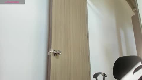 Snapshot of zoe_maddison19 chatting on 12-13-25, 07:53 zoe_maddison19 online show from 12-13-25, 07:53