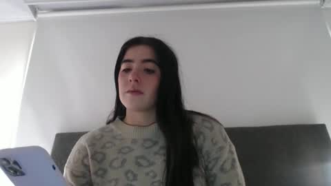 Snapshot of zoe_mill33r chatting on 02-18-26, 06:26 Zoe online show from 02-18-26, 06:26