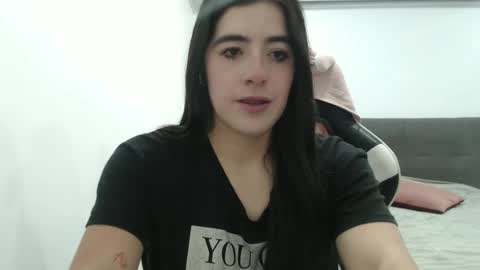 Snapshot of zoe_mill33r chatting on 02-23-26, 05:38 Zoe online show from 02-23-26, 05:38