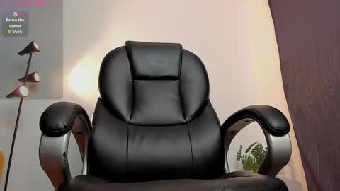 Snapshot of zoe_millerx chatting on 03-11-25, 12:17 zoe_millerx online show from 03-11-25, 12:17