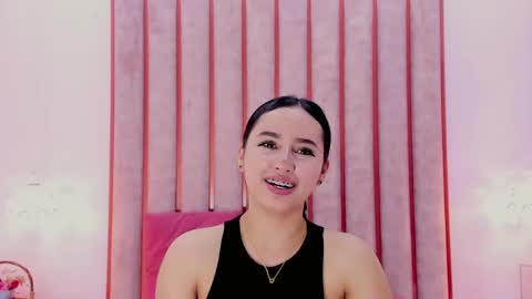 Snapshot of zoe_monrow chatting on 05-05-26, 12:57 Zoe Monrow online show from 05-05-26, 12:57
