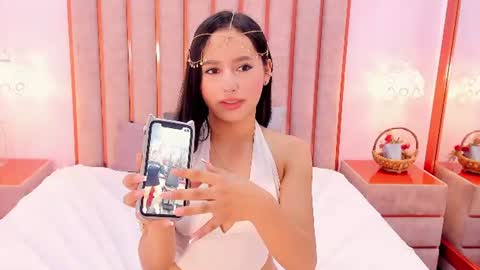 Snapshot of zoe_monrow chatting on 06-10-26, 12:26 Zoe Monrow online show from 06-10-26, 12:26