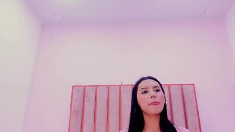Snapshot of zoe_monrow chatting on 06-12-26, 12:37 Zoe Monrow online show from 06-12-26, 12:37