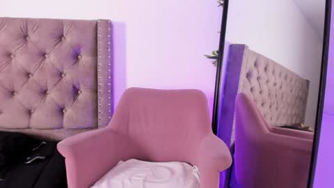 Snapshot of zoe_olsen__ chatting on 01-11-25, 03:09 Zoe Olsen online show from 01-11-25, 03:09