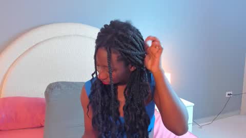 Snapshot of zoe_pinkett chatting on 02-26-26, 04:33 zoe_pinkett online show from 02-26-26, 04:33