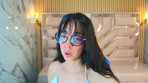 Zoe  online show from 10-10-25, 03:27