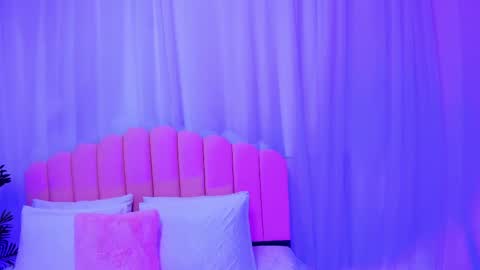 Zoe online show from 02-22-25, 05:24