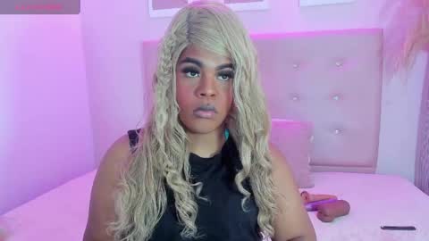 Snapshot of zoe_rose4 chatting on 03-22-26, 02:20 zoe_rose4 online show from 03-22-26, 02:20