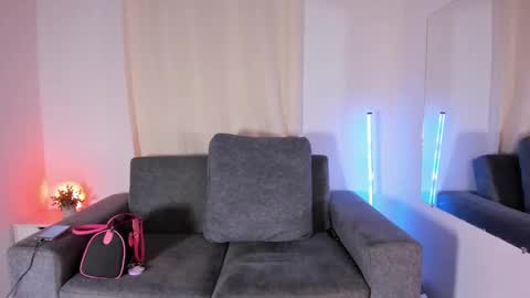 Zoe online show from 03-03-25, 01:10