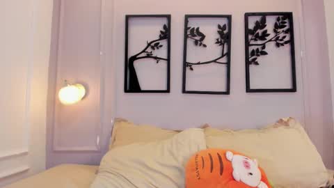 Zoe online show from 11-22-25, 03:16