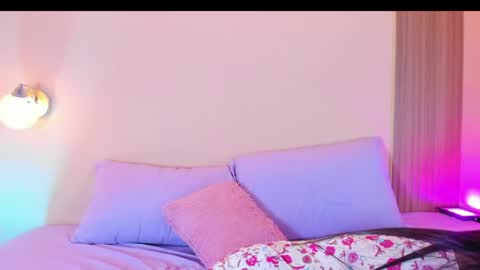 Zoe online show from 04-05-26, 10:23