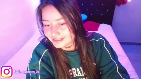 Snapshot of zoe_sexy69 chatting on 01-14-25, 08:37 ZOE online show from 01-14-25, 08:37