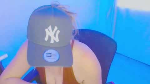 Snapshot of zoe_sexy69 chatting on 12-01-25, 09:53 ZOE online show from 12-01-25, 09:53