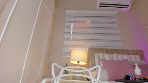 Hi guys i am Zoe  online show from 02-06-25, 05:40