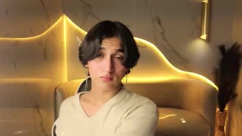 Snapshot of zoe_tp chatting on 11-22-25, 08:08 Zoe online show from 11-22-25, 08:08