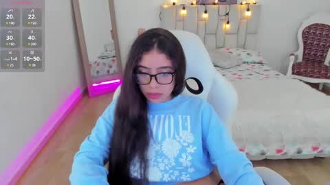 Snapshot of zoe_turnner_18 chatting on 02-06-25, 02:26 Zoe online show from 02-06-25, 02:26