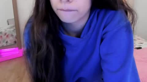 Snapshot of zoe_turnner_18 chatting on 02-20-25, 05:29 Zoe online show from 02-20-25, 05:29