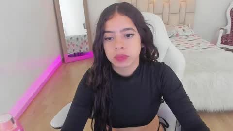 Snapshot of zoe_turnner_18 chatting on 03-07-25, 02:23 Zoe online show from 03-07-25, 02:23